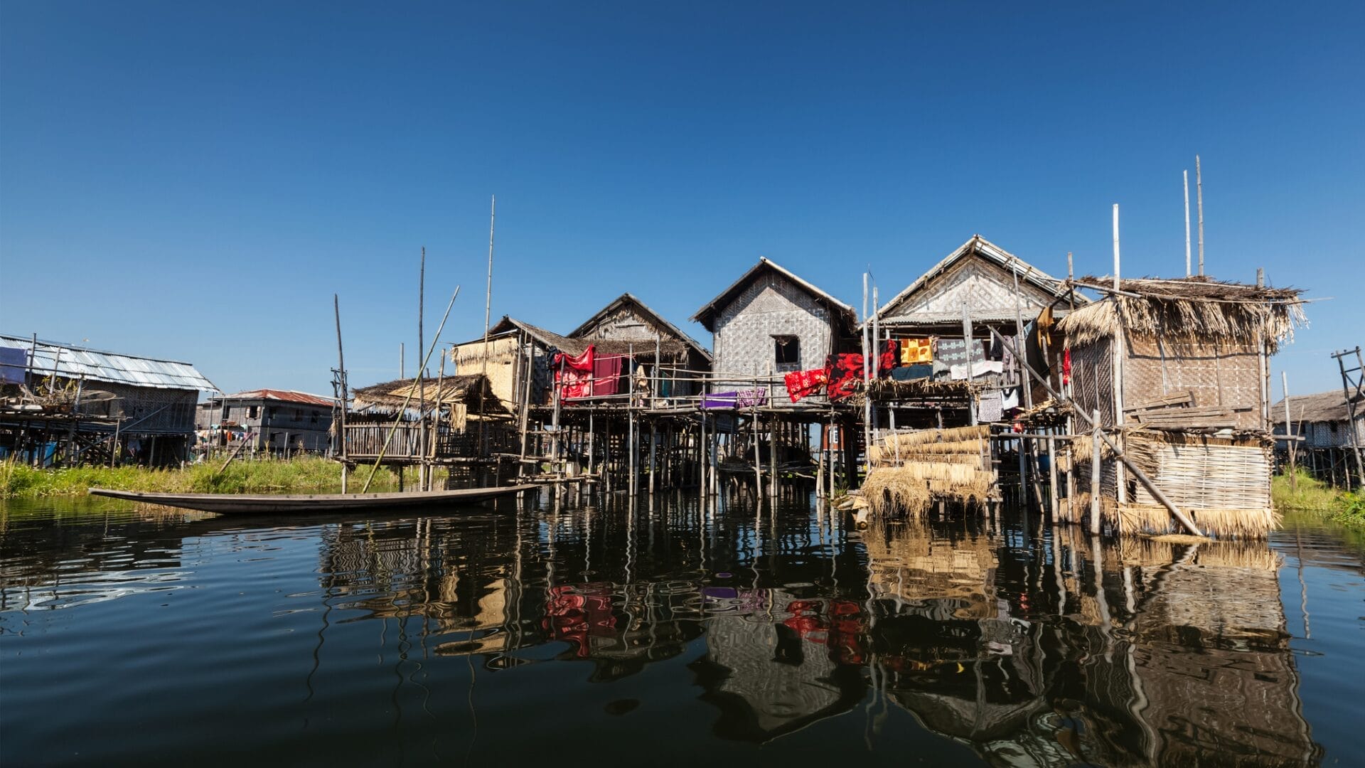 Different Styles of Floating Tiny Houses