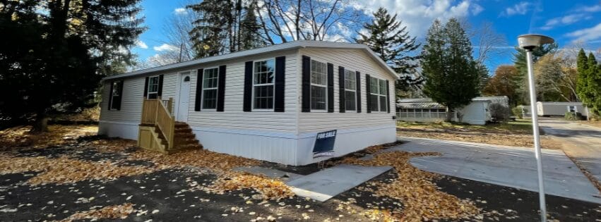 Have you ever thought about having a portable office building? This is a nice mobile office
