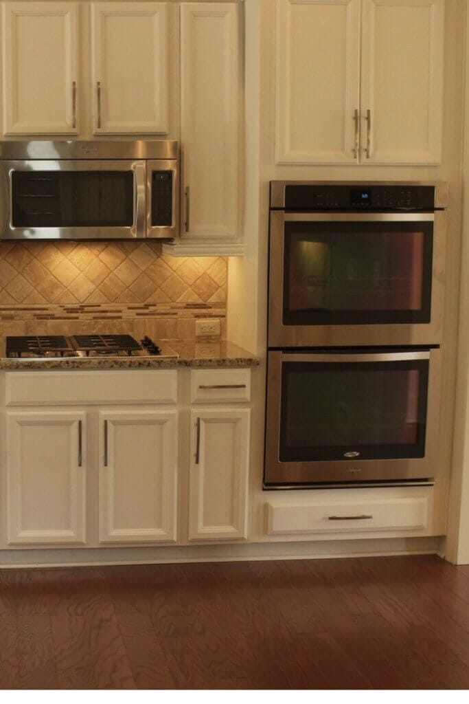 Set up a double oven.