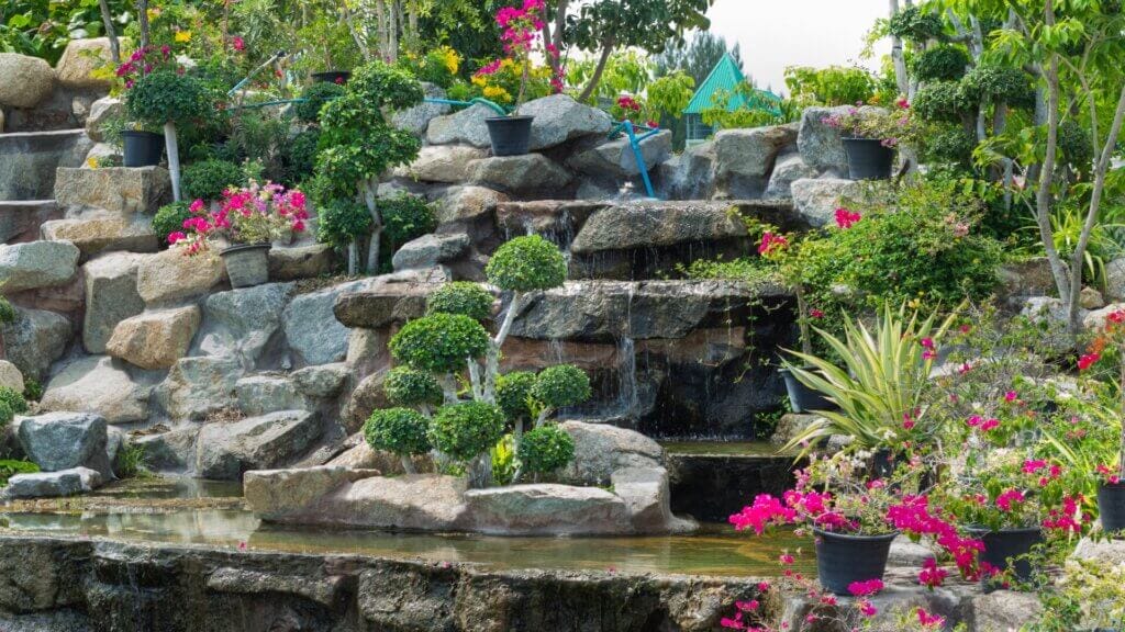 Discover inspiring rock landscaping ideas to enhance your small house and garden.