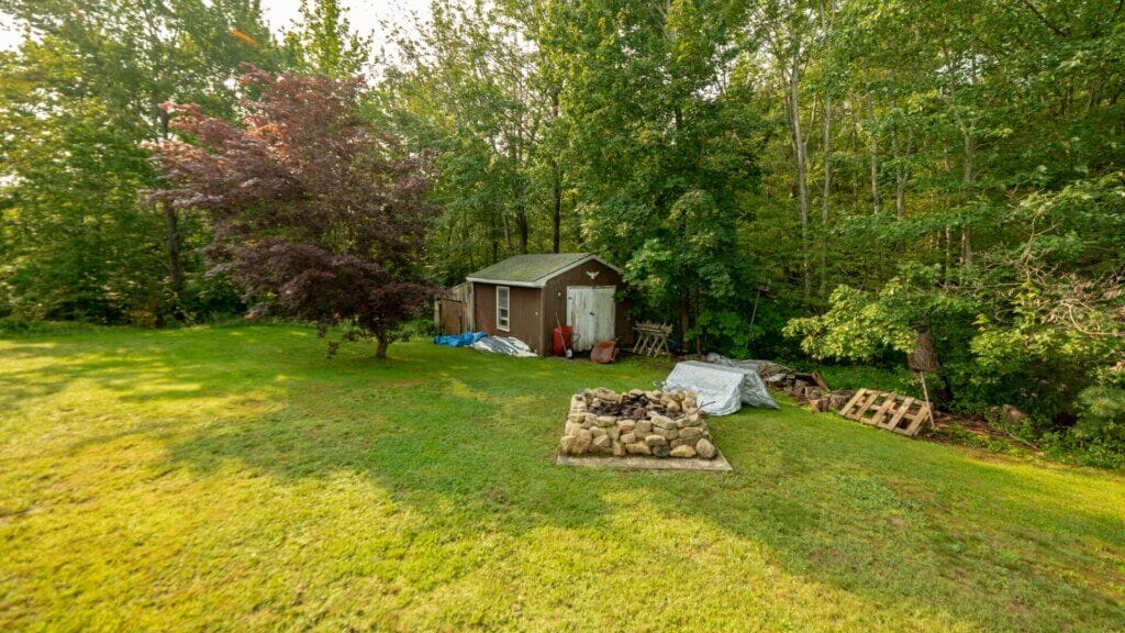 Garden shed with a vintage vibe