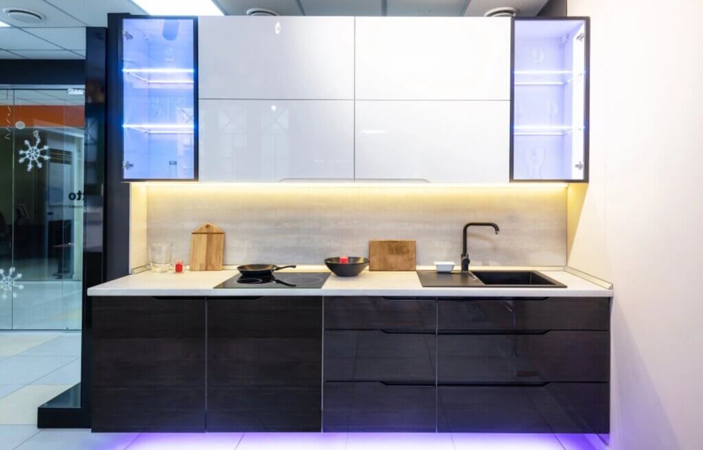 Discover creative and effective kitchen storage solutions to maximize space and keep your kitchen organized.