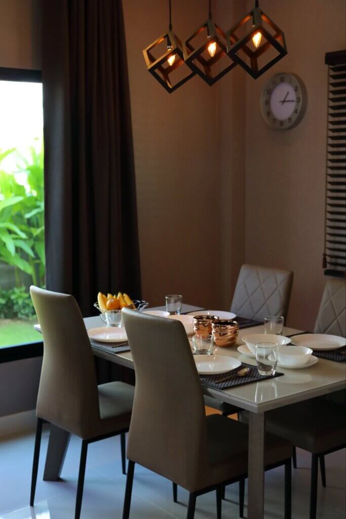 Ideas for a cozy small black and white kitchen.